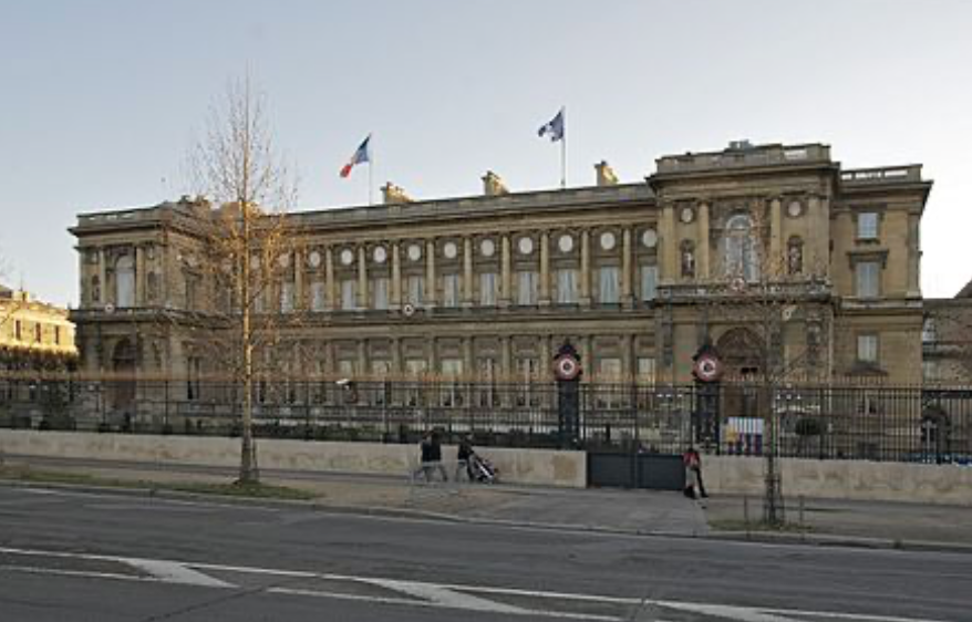 法國外交部奧賽（Quai d'Orsay）向《世界報》證實，根據來自法國總統府愛麗舍宮的命令，中國國家安全部（MSE）巴黎辦事處主任及其副手已被要求離開法國領土。   翻攝自 維基百科