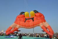 A kite shaped like a multitentacled spider balloons up before it is airborne <br><br>Photo by Yahoo! reader <a href="http://www.flickr.com/photos/61545942@N08/" rel="nofollow noopener" target="_blank" data-ylk="slk:Nisarg Lakhmani;elm:context_link;itc:0;sec:content-canvas" class="link ">Nisarg Lakhmani</a>