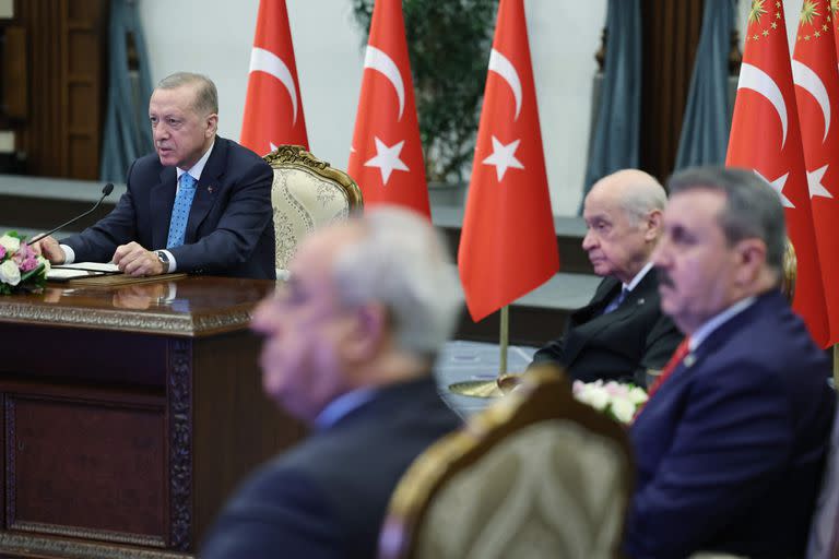 El presidente Recep Tayyip Erdogan, en el palacio de Ankara. (Handout / TURKISH PRESIDENCY PRESS OFFICE / AFP) 