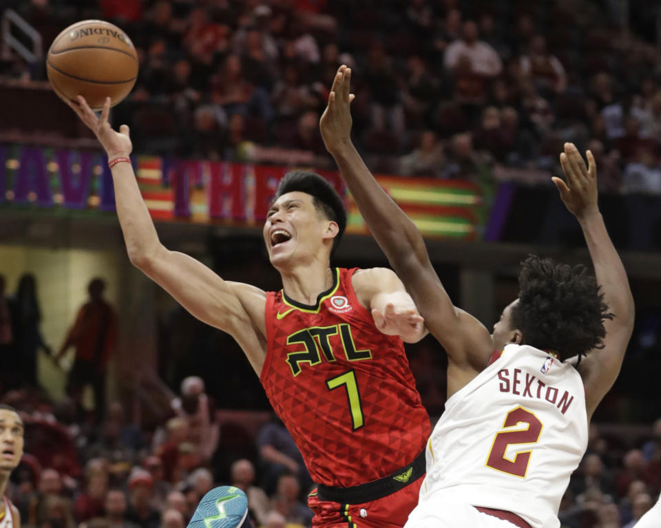 Atlanta Hawks' Jeremy Lin (7) drives to the basket against Cleveland Cavaliers' Collin Sexton (2) in the second half of an NBA basketball game, Tuesday, Oct. 30, 2018, in Cleveland. The Cavaliers won 136-114. (AP Photo/Tony Dejak)