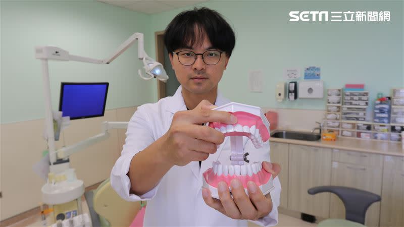 楊晉瑜醫師建議，牙齒有問題可盡早就醫尋求專業協助。(圖/翻攝畫面)