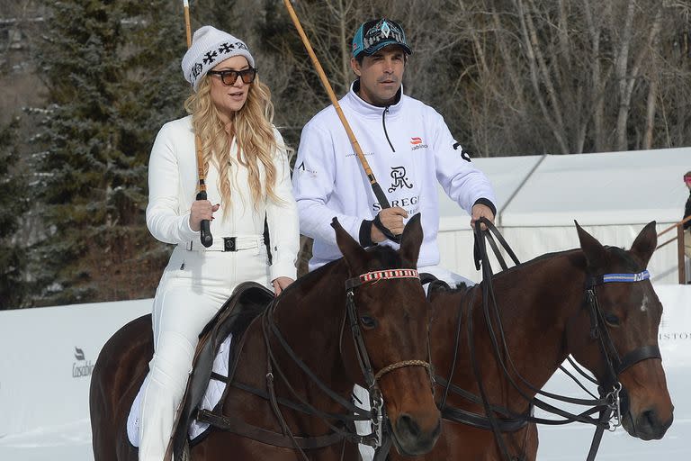 Kate Hudson posa junto a Nacho Figueras, en una producción de fotos realizada en Aspen, Colorado