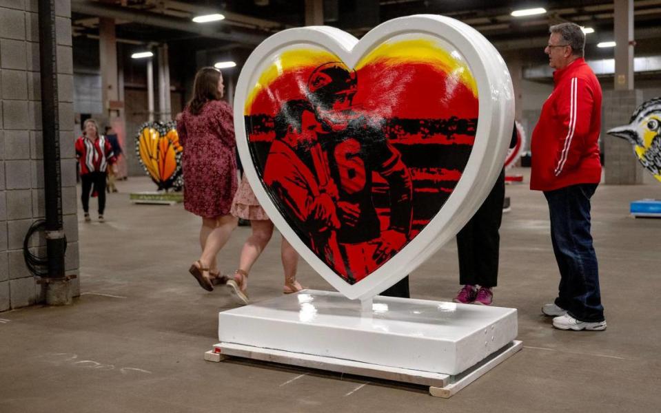 “Remembering the Past - Celebrating the Present” by artist Doug Bennett is one of 40 hearts that make up the 2023 season of The Parade of Hearts. Nick Wagner/nwagner@kcstar.com