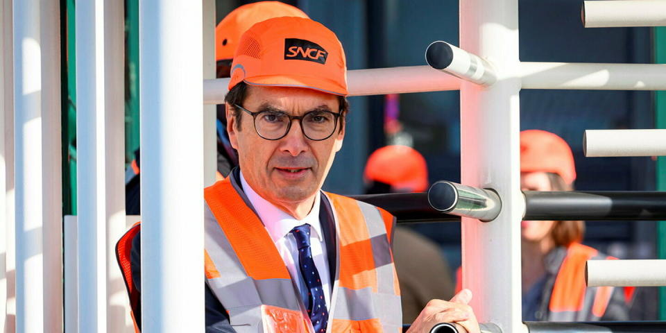          Pressé. Déterminé à aboutir rapidement, Jean-Pierre Farandou, le PDG de la SNCF, se montre très généreux avec les syndicats. - Credit:Eric TSCHAEN/REA