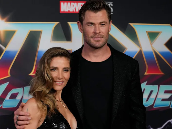 Elsa Pataky and Chris Hemsworth in Australia in June 2022.