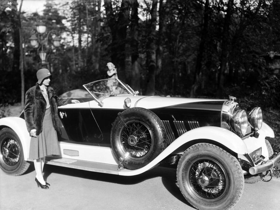 chrysler car 1920s style fashion