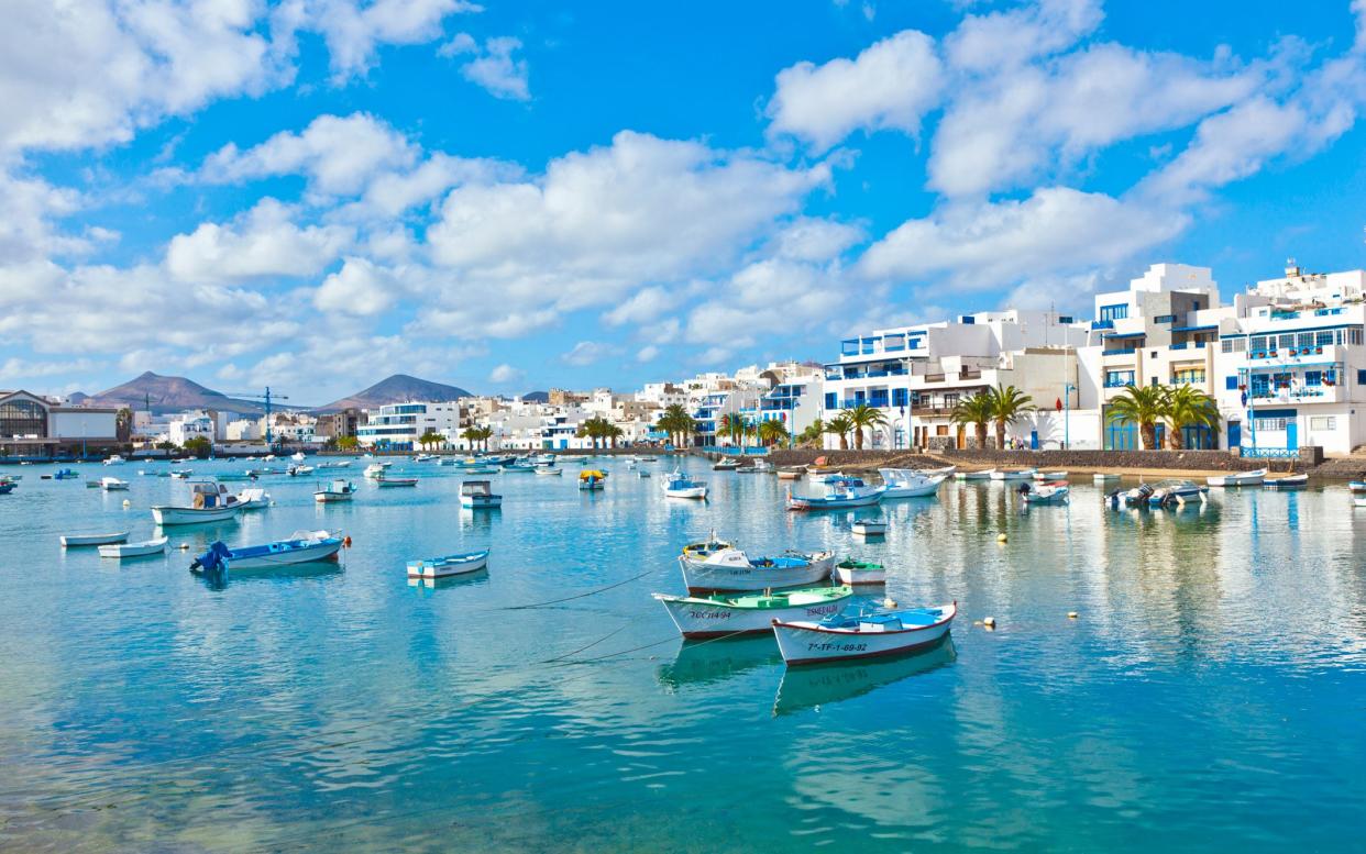 Scenic El Charco de San Gines is an easy stroll from La Boca de Puerto Naos terminal - Meinzahn