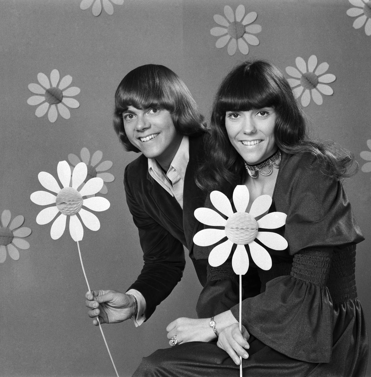 MAKE YOUR OWN KIND OF MUSIC -- Pictured: The Carpenters (l-r) Richard Carpenter, Karen Carpenter  (Photo by NBCU Photo Bank/NBCUniversal via Getty Images via Getty Images)