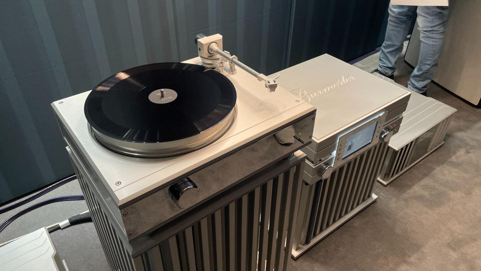 Burmester 175 turntable on display at High End Munich