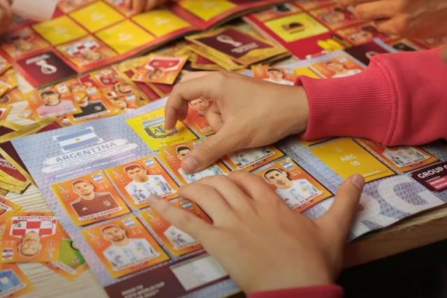 Cartas del mundial de qatar 2022 panini Futbol de segunda mano y barato