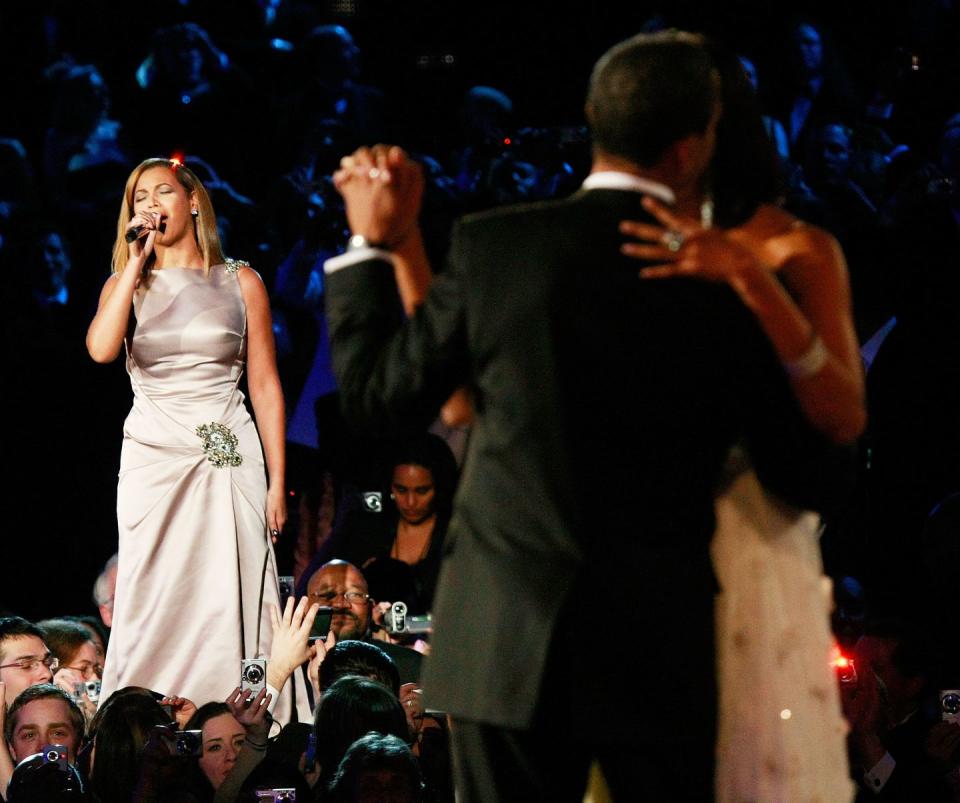 2009: Singing at the Inauguration