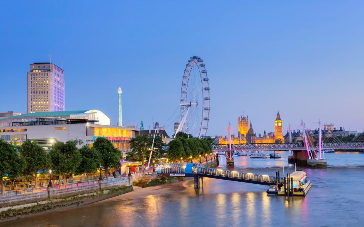 A stroll along the South Bank is a must for any first-time – or returning – visitor to London - _ultraforma_