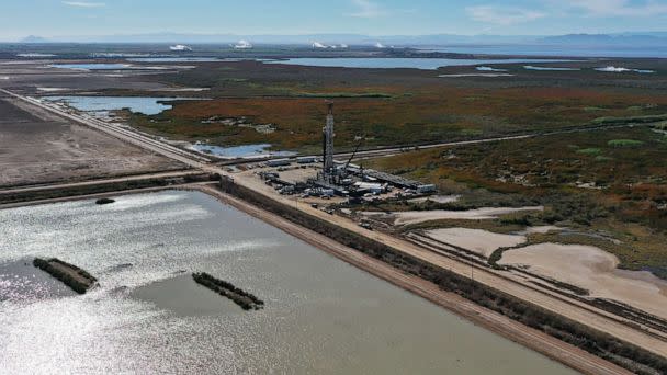 PHOTO: A drill rig at Controlled Thermal Resources' (CTR) Hells Kitchen Lithium and Power project in Calipatria, Calif., Dec. 15, 2021. (Bloomberg via Getty Images, FILE)