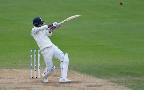 KL Rahul of India hooks during the Specsavers 5th Test - Day Five between England and India at The Kia Oval - Credit: Mike Hewitt/Getty Images