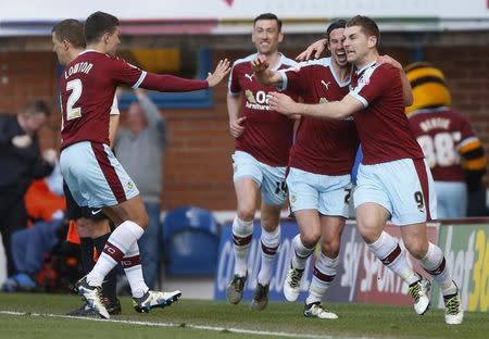 Britain Football Soccer - Burnley v Queens Park Rangers - Sky Bet Football League Championship - Turf Moor - 2/5/16 Burnley's Sam Vokes celebrates scoring their first goal with teammates Mandatory Credit: Action Images / Carl Recine Livepic