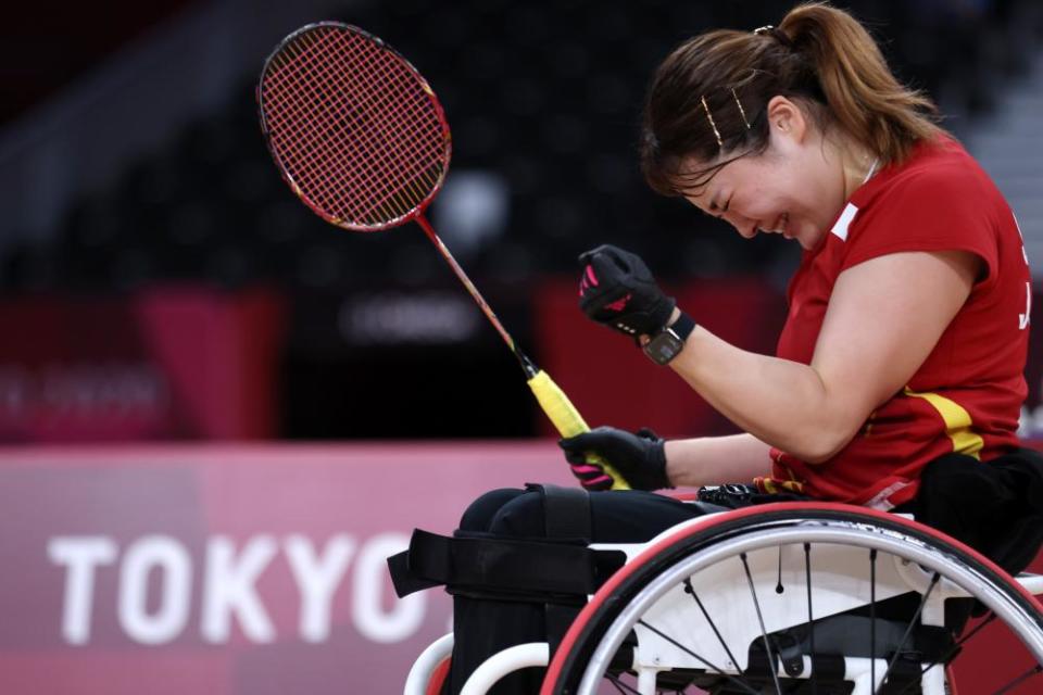 Sarina Satomi of Team Japan celebrates her victory.