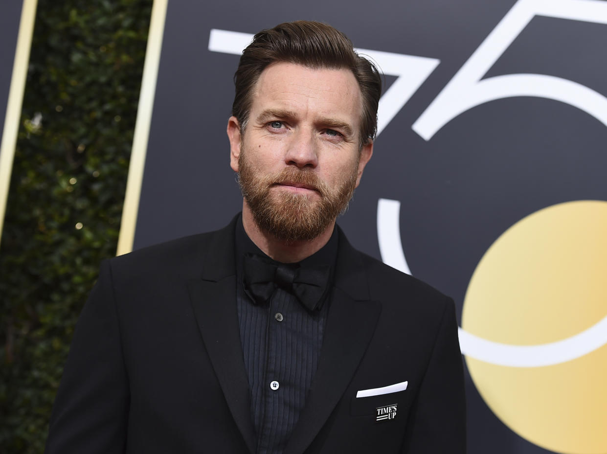 Ewan McGregor arrives at the 75th Golden Globe Awards. (Photo: Jordan Strauss/Invision/AP)