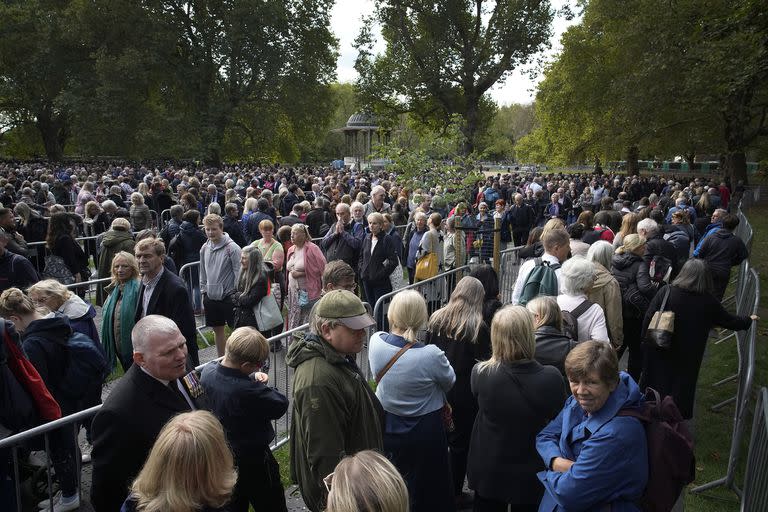 Queen Elizabeth II; Reina Isabel ll; LOndres; london; mundo; Capilla ardiente;   Westminster