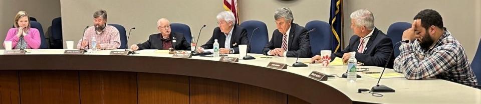 Spartanburg County Council on Tuesday agreed to send a list of proposed road and bridge projects to a newly formed commission that will prepare a referendum to let voters decide whether to approve a new penny sales tax when the current one expires.