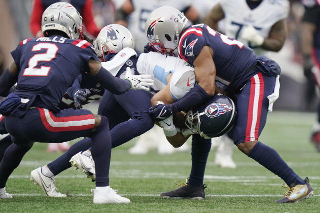 Patriots pull away from Titans 36-13, knock off AFC's top seed – Lowell Sun