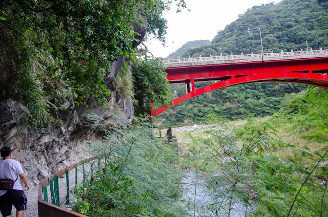 砂卡礑步道，陪我們父子這２天１夜大禮大同行程的最後一段路，抵達這裡行程終於結束