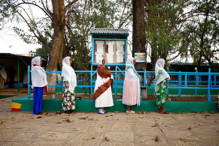 Faithful attend a Sunday morning prayer session in Medhanialem Orthodox church within the walled city of Harar, Ethiopia, February 26, 2017. REUTERS/Tiksa Negeri