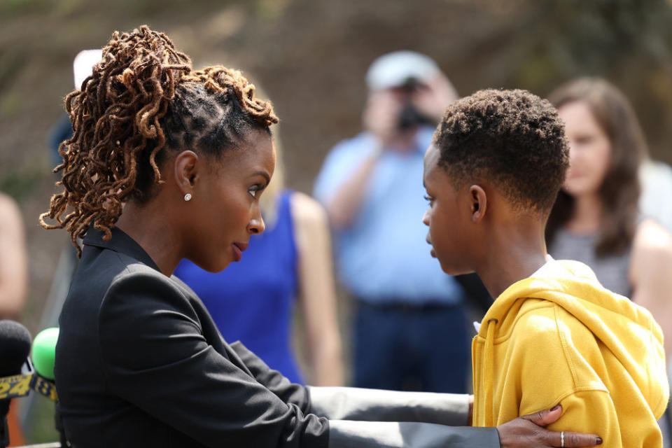 (l-r) Shanola Hampton as Gabi Mosely, Trayce Malachi as Deron