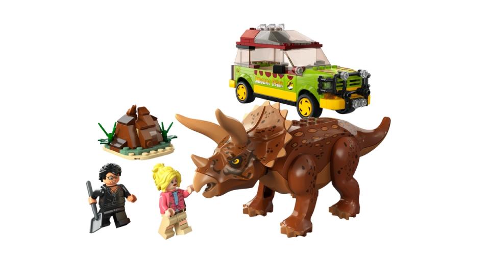 LEGO Jurassic Park Triceratops Research