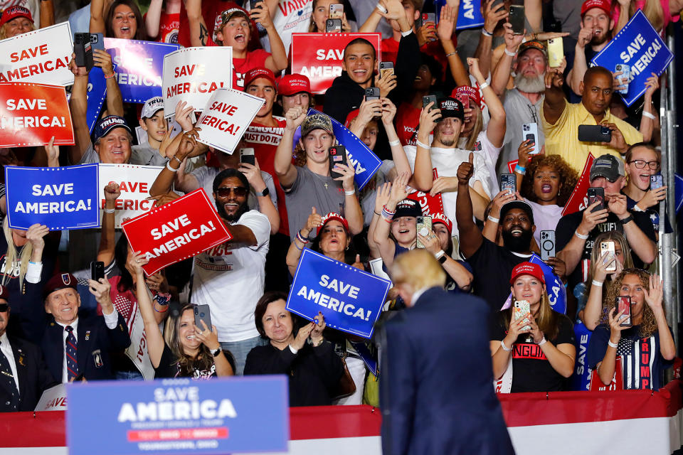 Former President Donald Trump takes the stage at a campaign rally in Youngstown, Ohio. on Saturday, Sept. 17, 2022.<span class="copyright">Tom E. Puskar—AP</span>