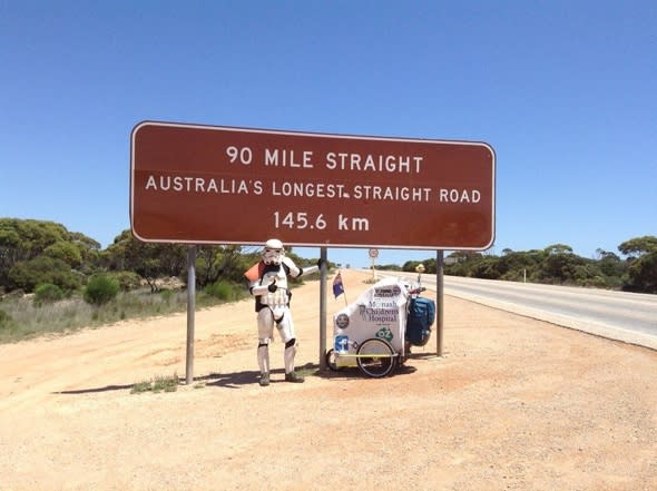 'Stormtrooper' eats roadkill to survive charity trek across Australia 