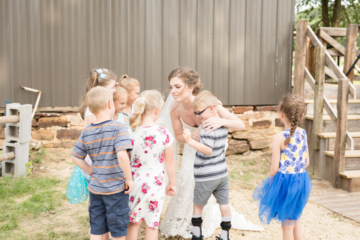 Sparta Southside Elementary surprise their teacher on her wedding day. (Photo: Andrea Marie Gasser)