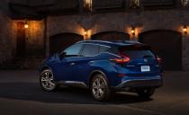 <p>The Murano’s 260-hp 3.5-liter V-6 and continuously variable automatic transmission (CVT) carry over on both front- and all-wheel drive models.</p>