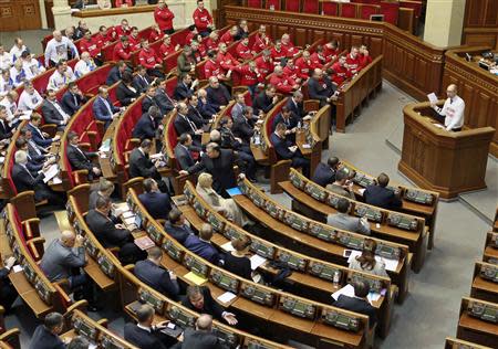 One of the Ukrainian opposition leaders Arseny Yatsenyuk addresses deputies during a session of Parliament in Kiev November 13, 2013. REUTERS/Gleb Garanich