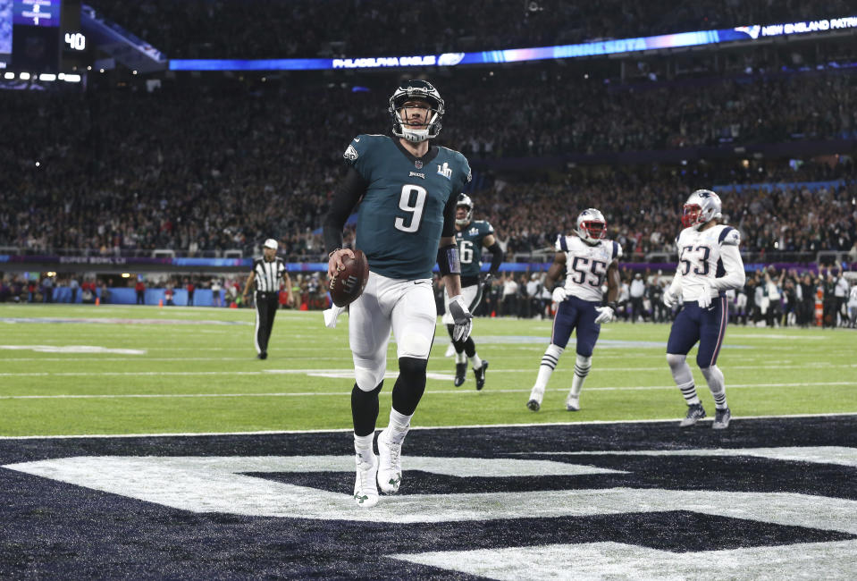 Philadelphia Eagles quarterback Nick Foles (9) catches a touchdown pass from tight end Trey Burton in the Super Bowl. (AP)