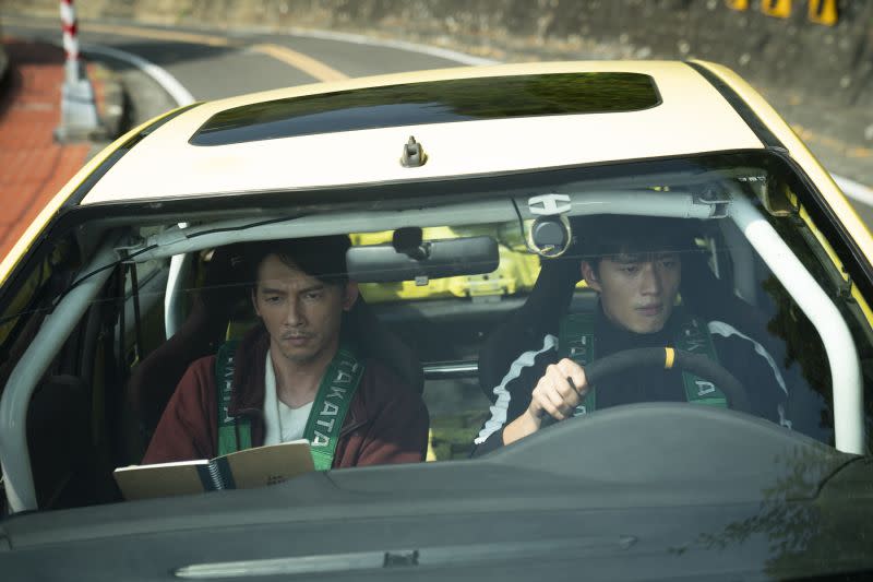 ▲《我和我的賽車老爸》温昇豪（左）與陳澤耀（右）在片中將有不少拉力賽車的合演場面。（圖／采昌）