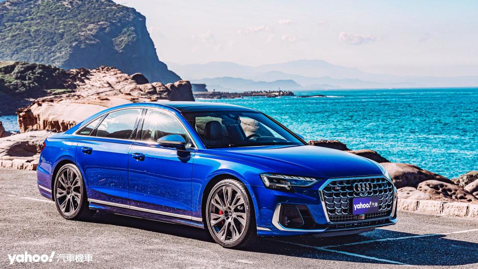 2023 Audi S8試駕！可以玩命快遞、更似捍衛任務？
