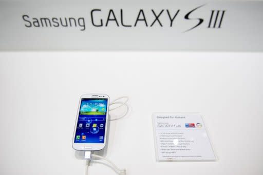 Samsung Electronics said Sunday that global sales of its flagship Galaxy S III smartphone had topped 30 million since its debut in May