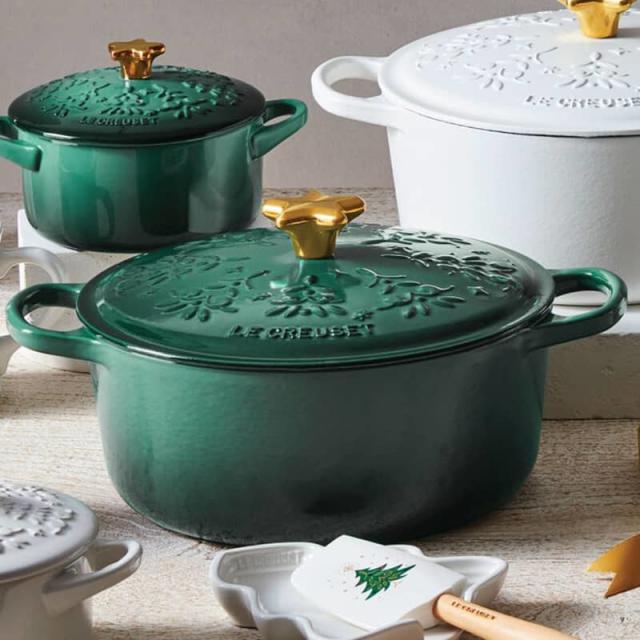 Le Creuset's Festive Noël Collection is 20% Off Right Now