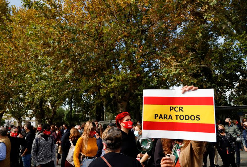 Hospitality sector protests against COVID restrictions in Seville