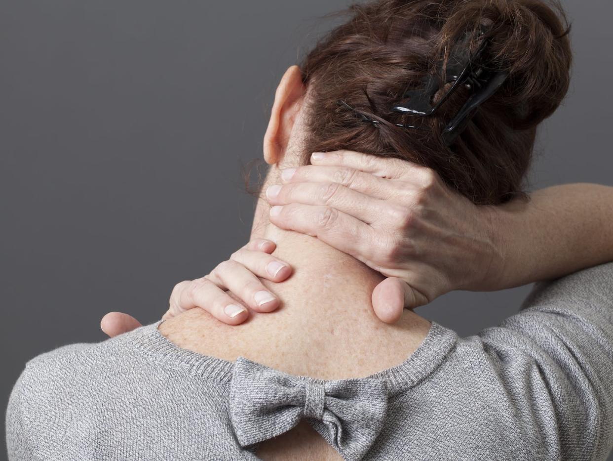 Those stiff, painful spots can take up to two weeks to go away on their own. <a href="https://www.gettyimages.com/detail/photo/self-acupressure-for-relaxing-shoulder-and-backache-royalty-free-image/480619308" rel="nofollow noopener" target="_blank" data-ylk="slk:Sophie Walster/iStock via Getty Images Plus;elm:context_link;itc:0;sec:content-canvas" class="link ">Sophie Walster/iStock via Getty Images Plus</a>