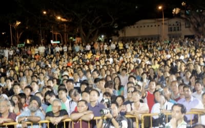 A portion of the crowd at the NSP rally at Geylang East. (Yahoo! Photo/Alicia Wong)