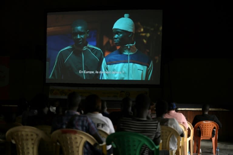 Projection du film "Moi capitaine" dans une petite salle près de Dakar (Sénégal), à Rufisque le 17 avril 2024 (SEYLLOU)
