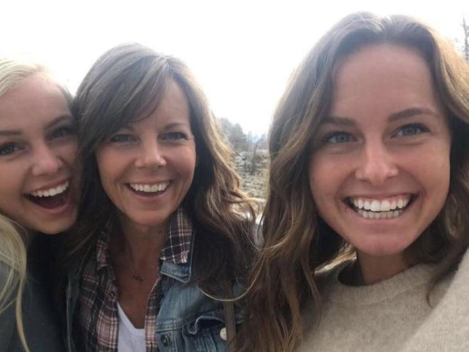 Susanne Morphew, center, with daughters Macy, left, and Mallory. / Credit: Suzanne Morphew/Facebook