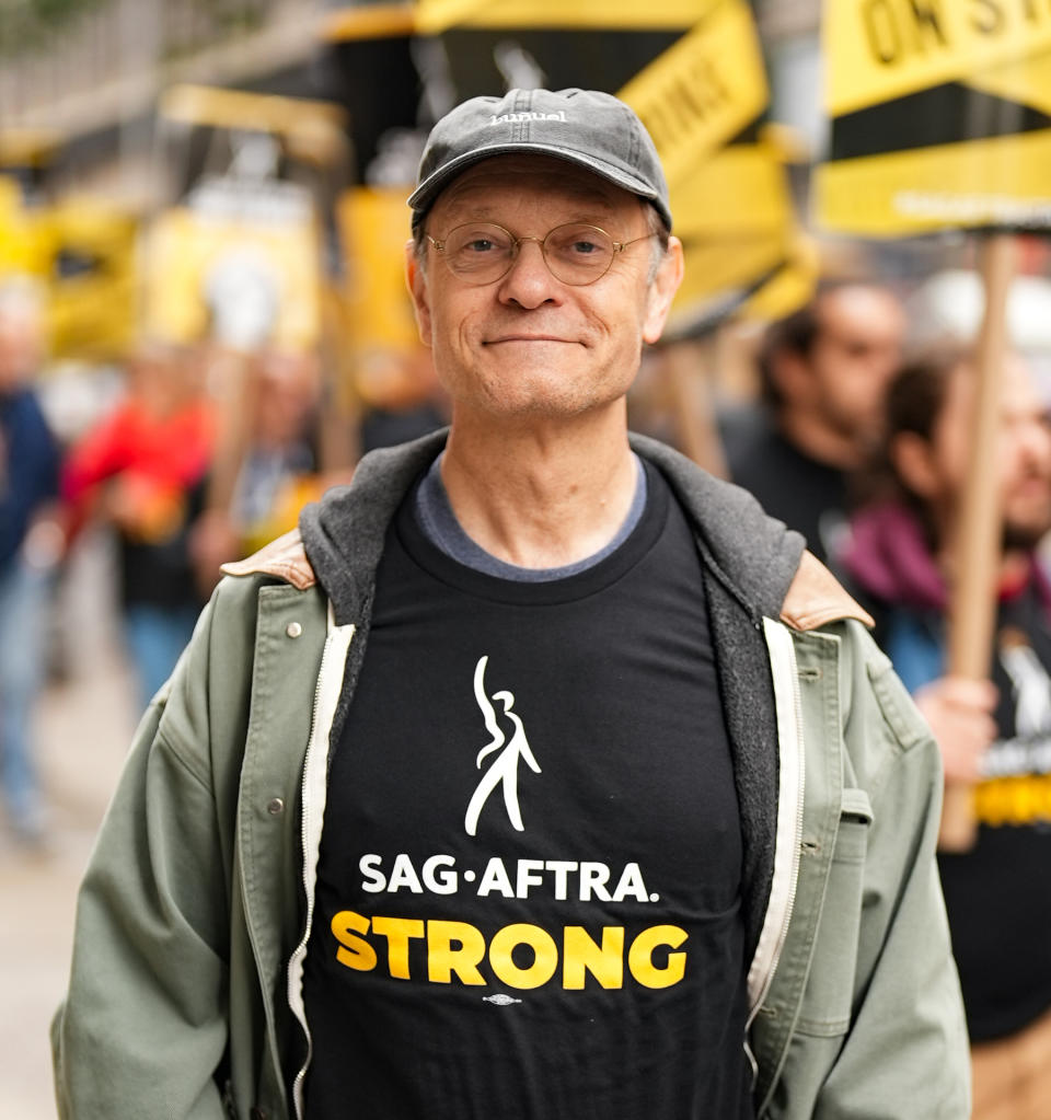 NEW YORK, NEW YORK - OCTOBER 27: David Hyde Pierce joins SAG-AFTRA members on strike on October 27, 2023 in New York City. The strike, which began on July 14, entered its 100th day on October 21st as the actors' union and Hollywood studios and streamers failed to reach an agreement. (Photo by John Nacion/Getty Images)