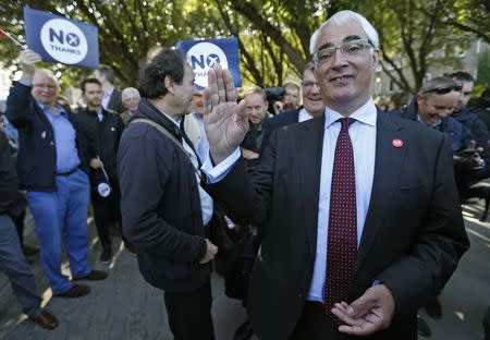 Alistair Darling, the leader of the campaign to keep Scotland part of the United Kingdom, campaigns in Edinburgh, Scotland September 8, 2014. REUTERS/Russell Cheyne