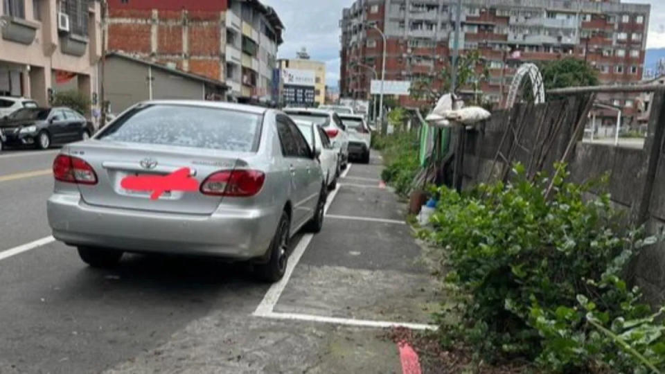 <strong>南投車位過去不需要停車費，如今開始收費卻出現「格格不入」的奇觀。</strong>