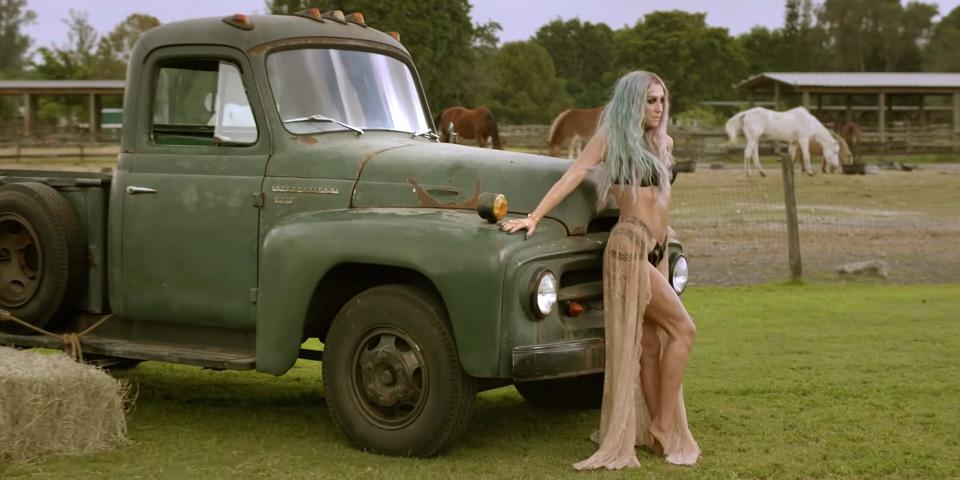 kesha timber music video