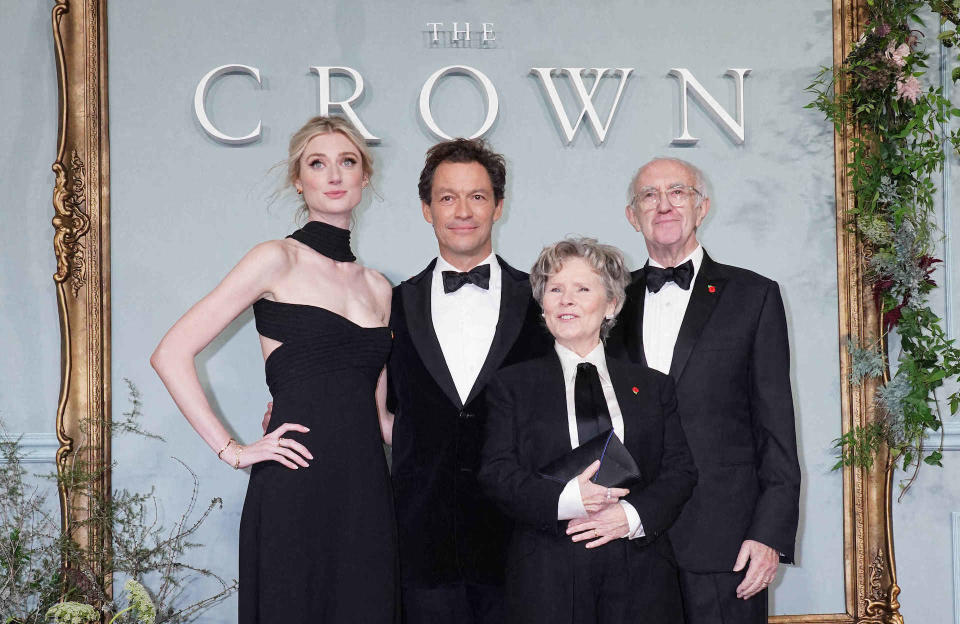 The Crown : les stars de la série réunies pour célébrer la sortie de la saison 5