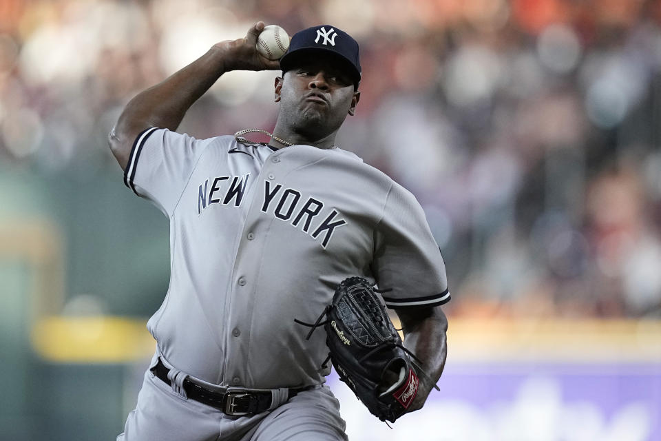 FILE -New York Yankees starting pitcher Luis Severino delivers during the first inning of a baseball game against the Houston Astros, Saturday, Sept. 2, 2023, in Houston. Free-agent pitcher Luis Severino and the New York Mets are finalizing a $13 million, one-year contract, according to a person familiar with the agreement. The person spoke to The Associated Press on condition of anonymity Wednesday night, Nov. 29, 2023, because the team had not announced the deal.(AP Photo/Kevin M. Cox, File)