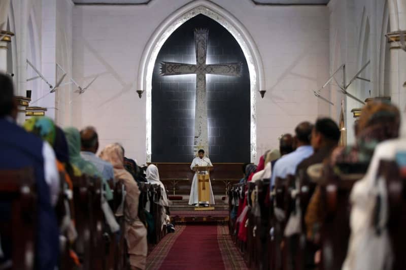 Members of Christian community take part in Good Friday services at St. Johns Cathedral Church. -/PPI via ZUMA Press Wire/dpa